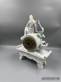 Каминные часы с девушкой и путти. Фарфор, роспись, Rosenthal, Германия, начало 20 века