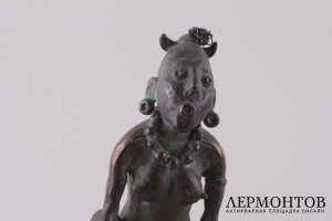 Триптих Мелкие страсти. С.А. Савин. Бронза, камень. Россия, 1980-2000-е гг.