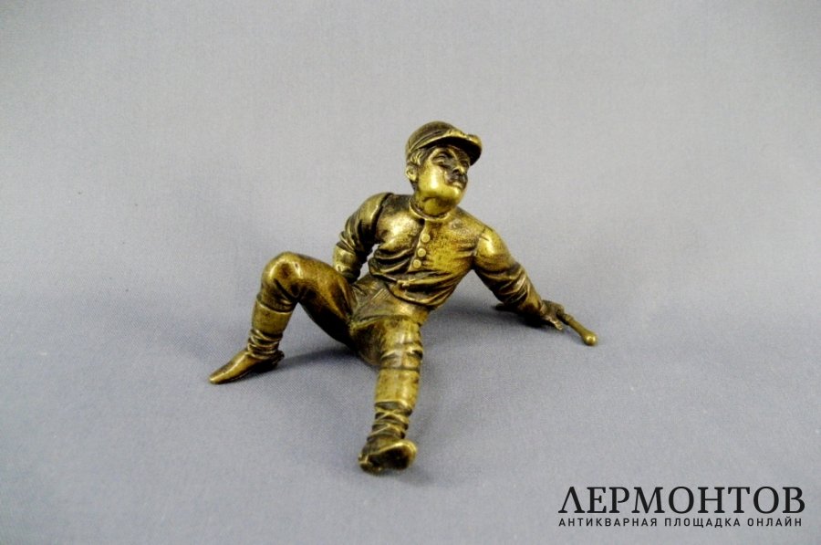 Пресс для бумаг Упавший жокей. Бронза. Европа, XIX век.
