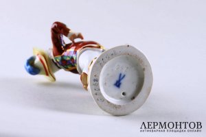 Статуэтка Персонаж из комедии Дель Арте. Германия, Meissen, нач. 20 в. Фарфор.