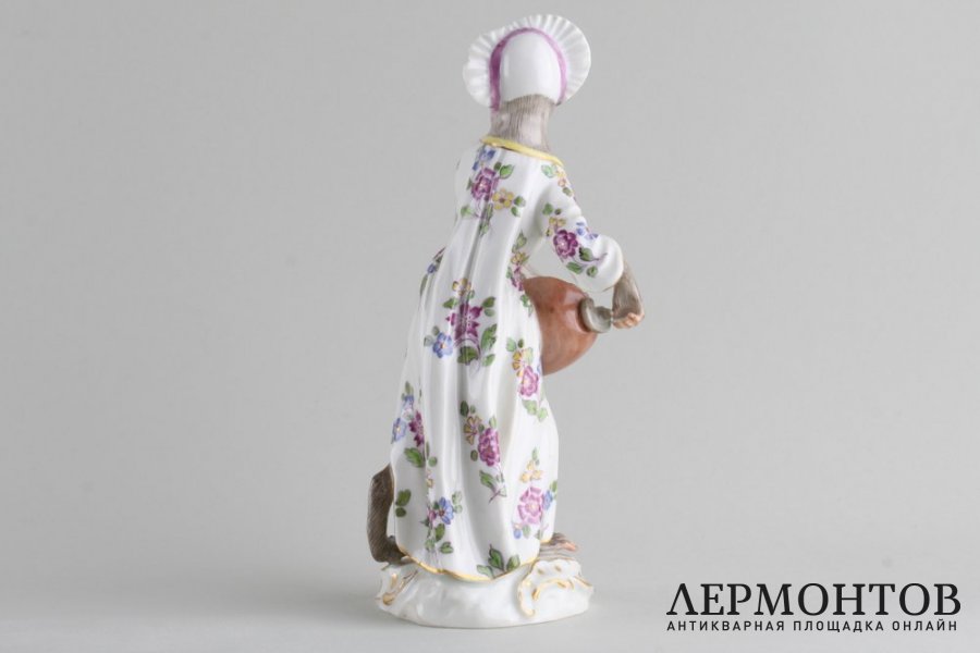 Шарманщица. Серия Обезьяний оркестр. Фарфор, роспись. Мейсенская мануфактура, 1934-45