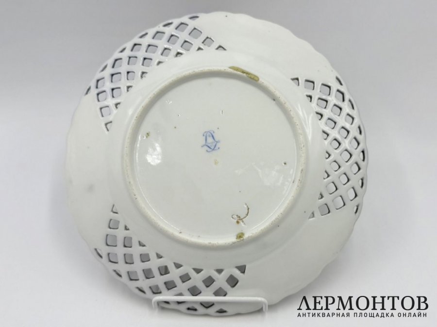 Тарелки Галантные сцены. Франция, Sevres, 19 век. Фарфор, роспись.