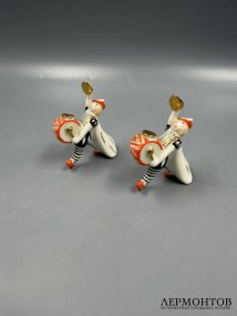 Скульптурная композиция «Голый король». Фарфор, ЛЗФИ, скульптор Л. Н. Сморгон, СССР, 1950–1960 годы