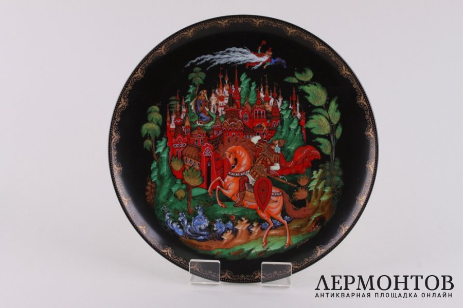 Тарелки из серии Русские сказки. СССР,  Палех, 1989-1990-е гг. Фарфор, деколь.