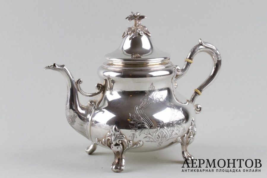 Чайник в неоклассическом стиле Fizaine. Серебро 950 пробы. Франция, XIX век.