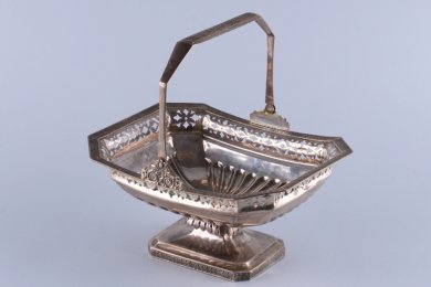 Вазочка сухарница. Яков Виберг. Серебро 84 пробы. Россия, Москва, 1839 г.