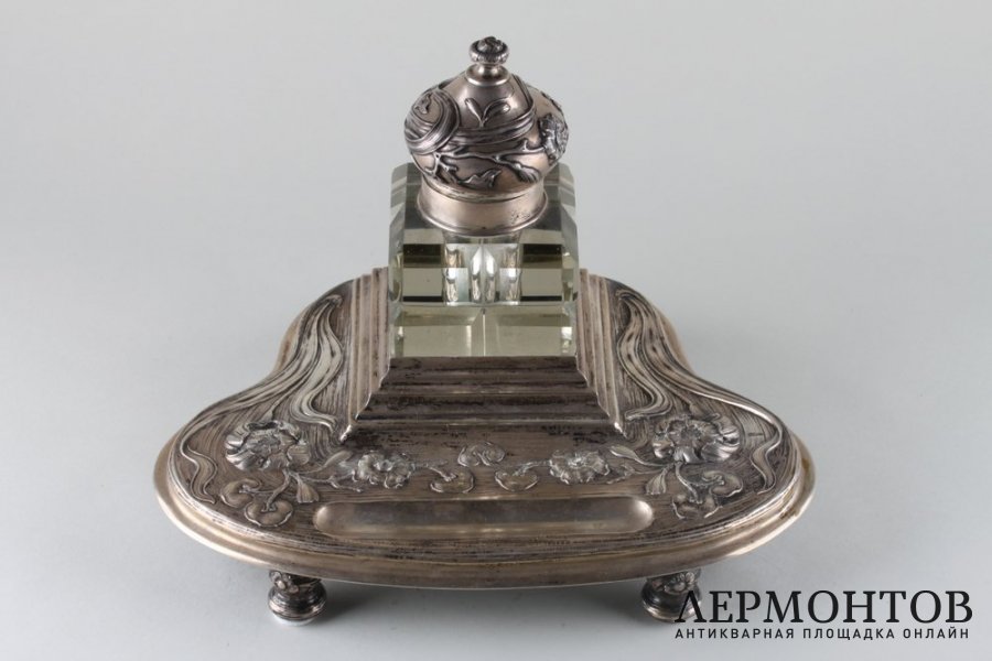 Чернильница в стиле модерн. Москва, мастер Герасим Митрофанов, 1899-1908 гг. Серебро.