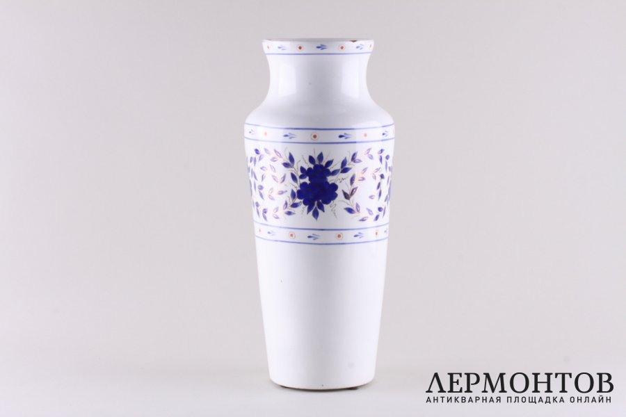 Ваза Синие цветы. Фарфор, кобальт. СССР, Кировский фаянсовый завод, 1927-35