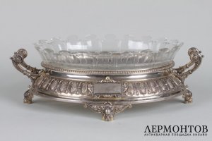 Ваза для конфет с ножками в виде дельфинов. Германия, Берлин. Серебро 800 пробы.