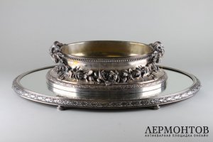 Центрпис. Ваза для цветов или фруктов на зеркальной подставке. Серебро 950 пробы.