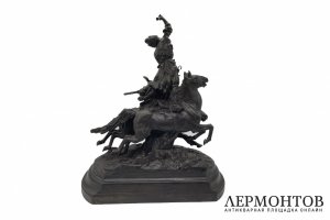 Скульптура Джигитoвка лeзгин.  Россия, Kаcли, Е. Лансере, 1891 г. Чугун. 