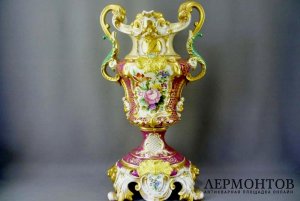 Ваза. Фарфор. Испания, Santa Clara Vigo 40-50- е годы ХХ века. Высота 65 см.