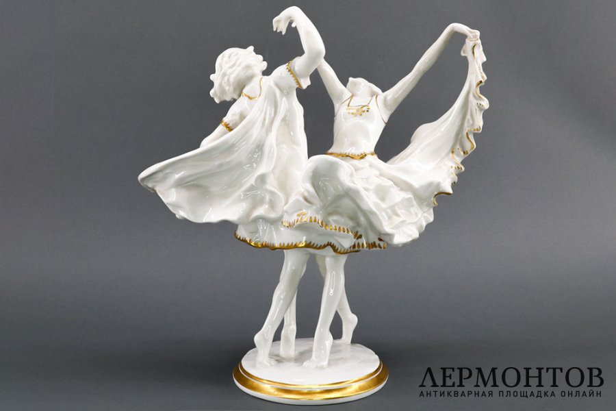Статуэтка Танцующие девушки. Фарфор. Германия, Хутченройтер, 1920-1938.