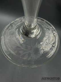 Кубок с крышкой «Цветы». Хрусталь, гутная пластика, Европа, 1860–1880 годы