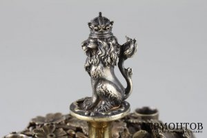 Подсвечники парные Львы, номерные.  Серебро 925 пробы. Англия, Лондон. XIX в.