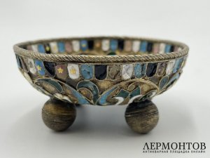 Солонка с эмалью. Россия, Овчинников, 1880-90-е гг. Серебро 84 пробы.