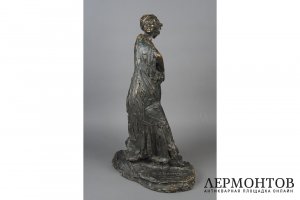 Скульптура Девушка. Франция, автор модели П.Трубецкой. 1911 г. Бронза.