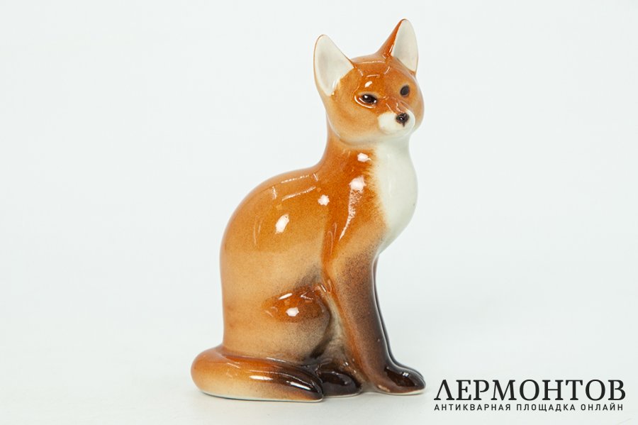 Статуэтка Лиса. СССР, ЛФЗ, автор П.П. Веселов, 1970-1986 гг. Фарфор.