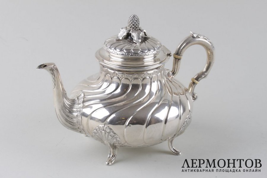 Чайник в стиле рококо. Martin. Серебро 950 пробы. Франция
