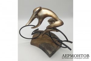 Скульптура Велосипедист. Металлический сплав, литье. После 1970-х гг.