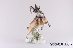 Статуэтка. Горный Тур. Карл Энс. Фарфор. Германия. XX в.