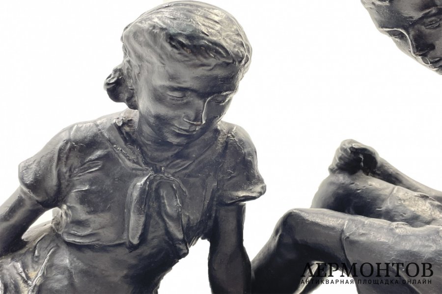 Скульптура Пионеры. Игра в шахматы. СССР, Каслинский завод, 1930-1950-е гг. Чугун.