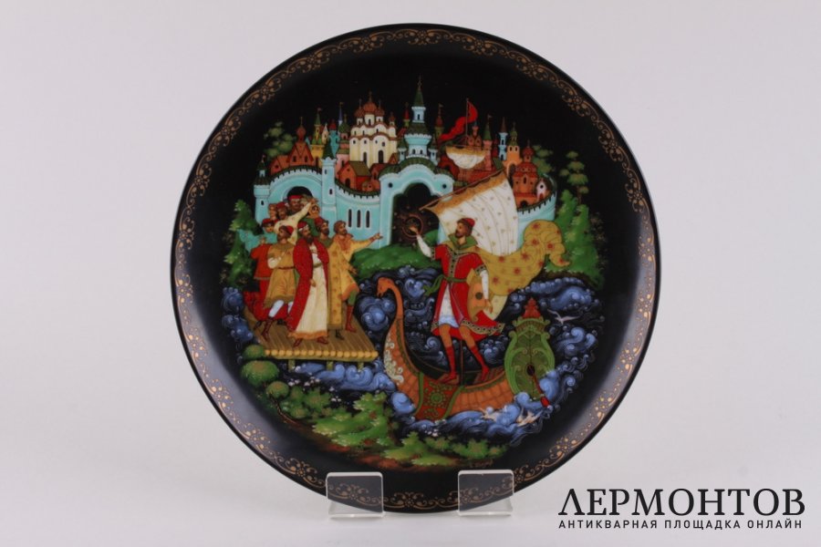 Тарелки из серии Русские сказки. СССР,  Палех, 1989-1990-е гг. Фарфор, деколь.
