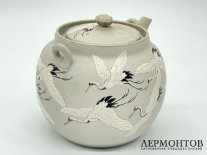Чайник Журавли. Япония, мастерские Банко, 19 век. Фаянс, роспись.