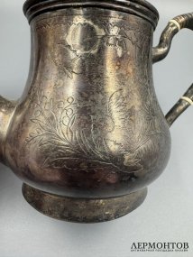 Чайник с птичкой и бабочкой. Серебро 84 пробы, И. Щетинин, Россия, 1880-е годы
