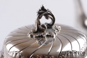 Чайный и кофейный сервиз из серебра 950 пробы в стиле неорококо. Франция, начало XX в