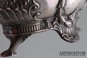Комплект солонок с ложечками в коробке. Серебро 950 пробы. Франция, XIX в.
