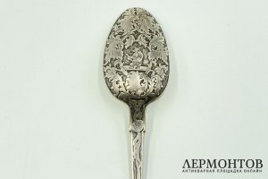 Ложка Медведь и собака. Россия, Великий Устюг, М. И. Кошков, 19 в. Серебро 84 пр.