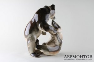 Играющие медвежата. Фарфор, аэрография, роспись. Чехословакия, до 1930-60е гг.