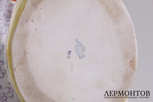Кружка Молоко. СССР, ЛФЗ, автор модели Данько, 1960-е гг. Фарфор, роспись.