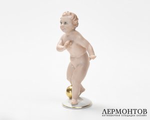 Статуэтка «Путти футболист». Фарфор, Rosenthal, Германия