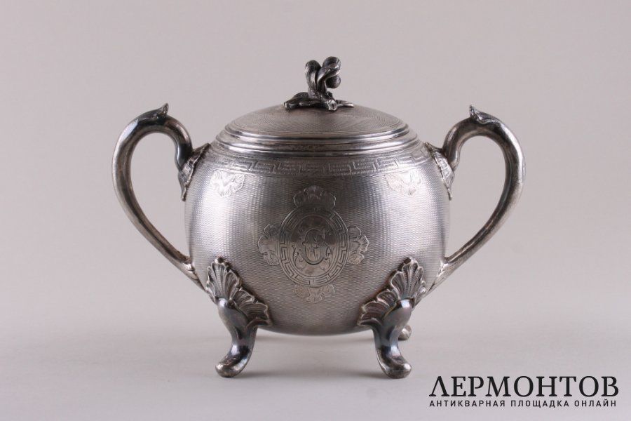 Чайный сервиз в технике гильоше. Серебро 950 пробы. Франция. XIX в.