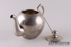 Чайник заварочный. Серебро 84 пробы. Российская империя, фабрика Овчинникова, 1893.
