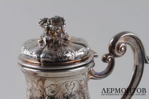 Кофейник в классическом стиле. Серебро 800. Италия, XX век.