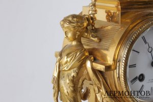 Часы кабинетные в стиле Второго Ампира. Россия, фабрика Ф. Шопена, сер. 19 в. Бронза.