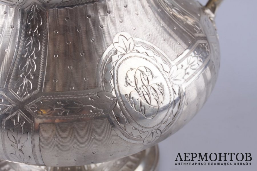 Сахарница в технике гильоше, классика. Серебро 950 пробы. Франция