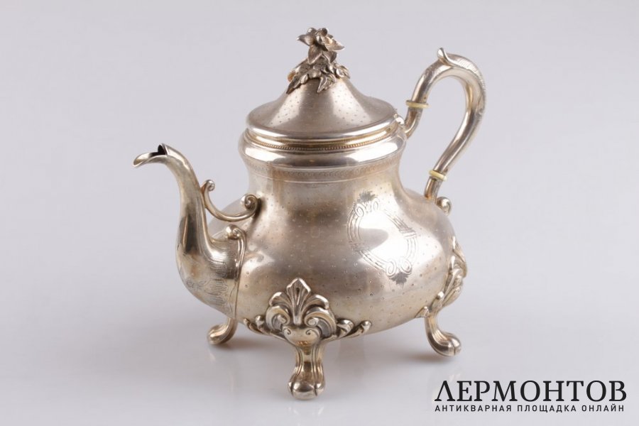 Чайник в неоклассическом стиле. Серебро 950 пробы. Франция