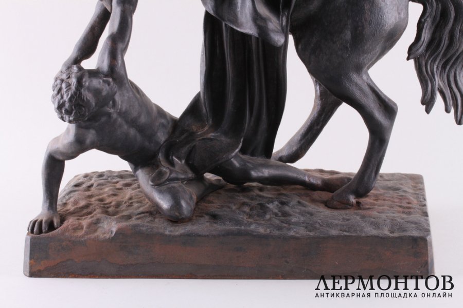 Конь с упавшим всадником. П.К. Клодт. Чугун. СССР, Касли, 1958