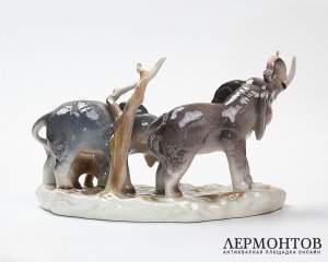 Статуэтка «Семья слонов». Фарфор, Iris, Клуж-Напока, Румыния, 1970–1980 годы