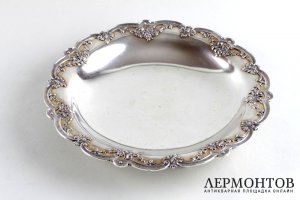 Блюдо круглое на ножках в стиле ампир. Серебро 950 пробы. Франция, XIX в.