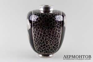 Ваза с ирисом. Стекло толстостенное, серебро. Европа, 1930-е годы.