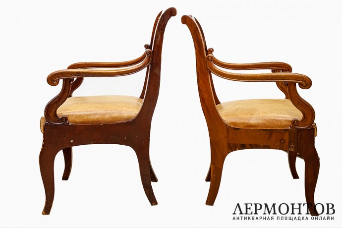 Кресло антикварное в стиле Ампир. Россия, 19 век. Красное дерево, шпонирован