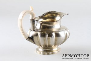 Молочник из серебра 84 пробы. Россия, Москва, 1840 год. 