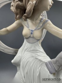 Статуэтка «Девушка с арфой». Фарфор, роспись, Lladro, Испания