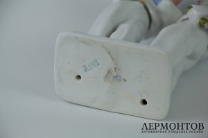 Статуэтка Нахимовцы. ЛФЗ, 1950-е гг. Фарфор, роспись.