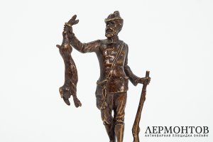 Статуэтка Охотник с зайцем. Германия, автор Franz Iffland, 1930-е гг. Бронза.